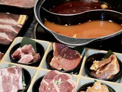 -匠牛亭·锅物烧肉放题自助(昆百大·泰业城店)