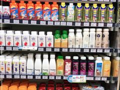 零售区-全家便利店(年家浜路店)