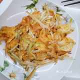 韭黄炒鸡蛋，香气又好吃，对身体有好处。