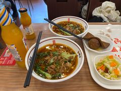 -顺溜·手工刀削面·黑金店(铜锣湾店)
