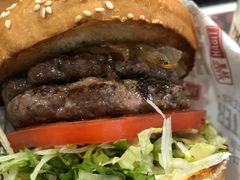 -The Habit Burger Grill 哈比特汉堡(世博店)