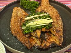 -香巴拉云南餐厅(华莱坞店)