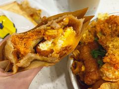 炸蛋葱油饼-小红车炸蛋葱油饼