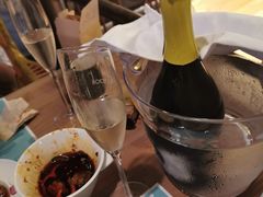 -临界音乐酒馆·小龙虾·江湖菜(华熙LIVE·鱼洞店)