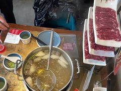 -左庭右院鲜牛肉火锅(金山万达店)