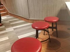 用餐区-肯德基(新市百店)
