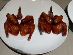 脆皮乳鸽-荣轩(新荣记环球金融中心店)
