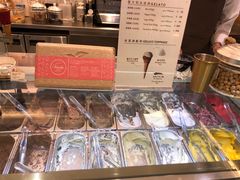 零售区-VENCHI 闻绮(北京国贸商城店)