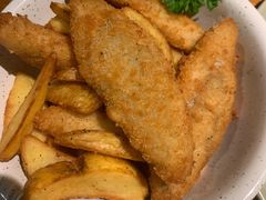 炸鱼薯角-JINNS锦时 steak&pizza(浸信会礼拜堂旧址店)