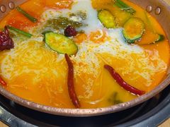 -洱火云南酸菜牛肉火锅(石景山当代商城店)