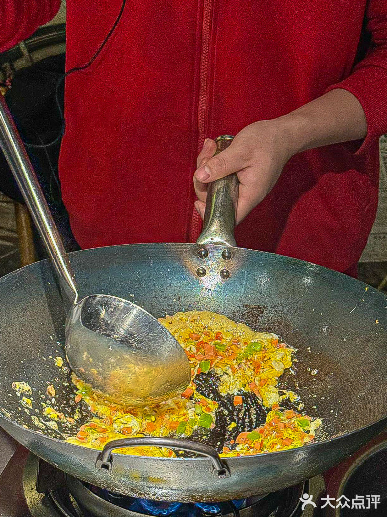 成都宽窄巷子的这家火锅也泰香了趴