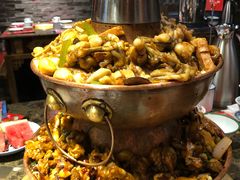 -沪小二炭火蛙锅(淮海中路美食不夜城店)