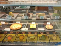 面包甜点陈列柜-猫王榴莲世家(三里屯SOHO商场店)