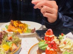 草莓忌廉华夫饼-BE BRIGHT KITCHEN(正佳广场店)