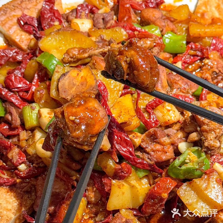 新疆手作果然好吃s了。土豆库家的正宗新疆菜