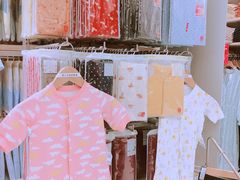 -优衣库(泉州中骏世界城店)