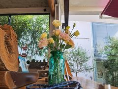 -Cafe In Little Forest