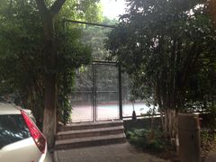 -小海豚国际游泳培训中心(松江九亭店)