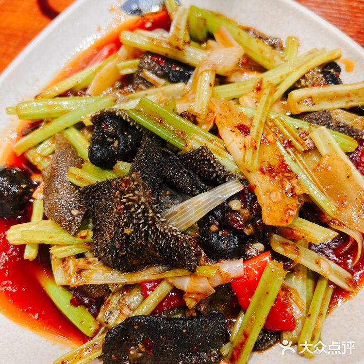 馋了几天的乐山跷脚牛肉今天终于吃爽了