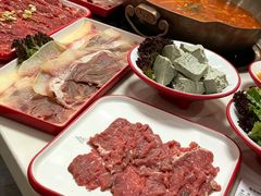 -毛辣果·贵州红酸汤牛肉火锅(西单店)