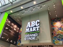 -ABC MART(心斎橋店)