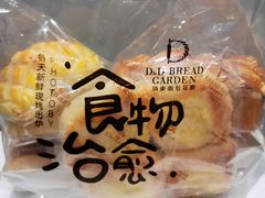 -顶东面包花园·生日蛋糕(世博店)