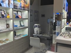 -MiRi眼镜连锁·蔡司·尼康控优点合作店(莘庄店)