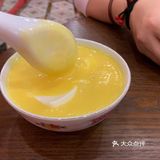 店里大红色装修风格. 非常喜庆有特色
