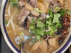 -云阿蛮云南生烫牛肉米线(奉贤路店)