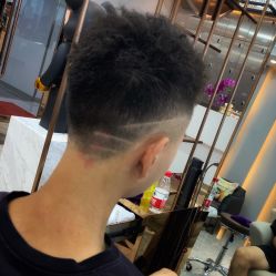 -V+SALON造型