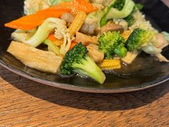 -泰莲庭·溪畔餐厅(雁栖湖店)