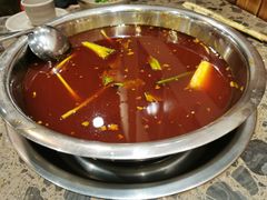 全红味锅底-肖肖酸萝卜鱼火锅(总店)