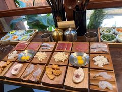 -银米·云南传统过桥米线(双廊黑金冠店)