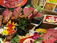 -山川小町·极番烧肉(新地假日广场店)