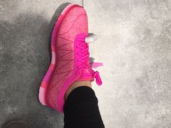 -SKECHERS 斯凯奇(上海国际时尚中心店)