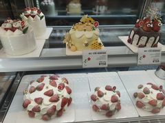 -花花卷卷·鲜食蛋糕(静安久光百货店)