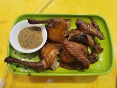 红烧乳鸽-老字号蛇口德记烧腊饭店·海鲜加工