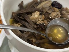 -口衣记鸡饭店