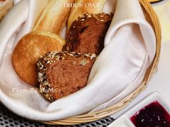 餐前面包-塞纳河法国餐厅(意式风情街店)