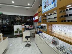 -光明眼镜·蔡司授权(九亭U天地店)