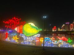-万绿园
