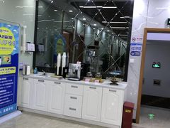 -茂菊口腔连锁(浦东南路店)