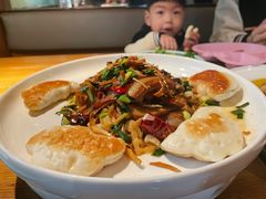 金佛山笋炒腊肉-九锅一堂酸菜鱼(新南凯德直营店)