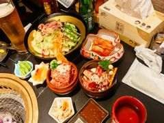 -山川小町·极番烧肉(新地假日广场店)