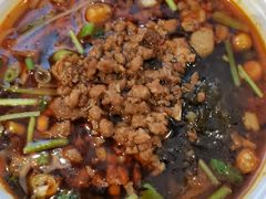 -荀记肉夹馍(三八家乐福店)