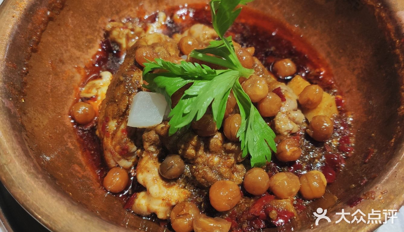 没想到是烧烤店啊氛围拉满！