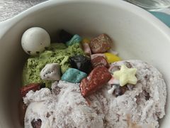 -亚洲国际大酒店·云顶阁旋转自助餐厅