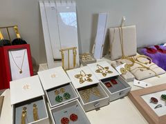 -LADY FAFA(巨鹿路陕西南路路口店)
