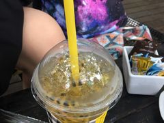 -莓园冰淇淋店