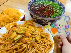 -陇上全荟兰州传统牛肉面(延吉路店)